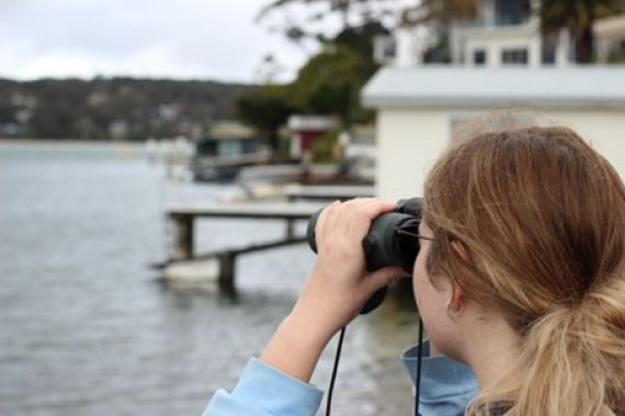 Fisheries Officer conducting compliance checks in Port Hacking