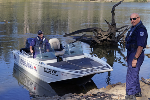 Fisheries officers patrolling Murray River near Albury