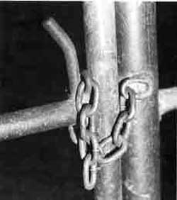 Chain and slot gate catch